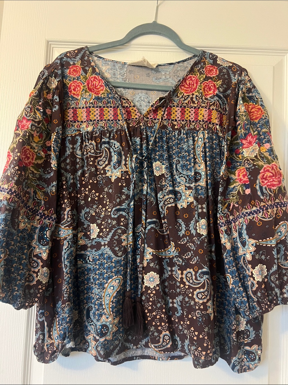 LIKE NEW Savanna Jane Brown & Blue Paisley Embroidered Peasant Blouse SIZE L